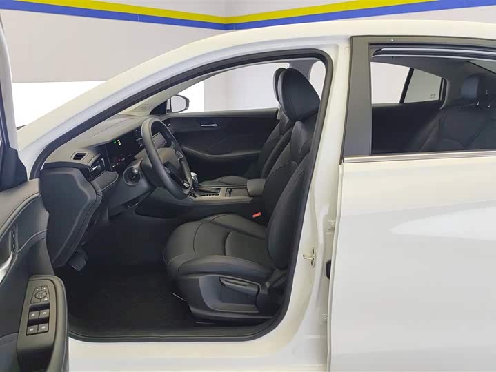 Roewe i5 2024 2024款 1.5L CVT尊荣版