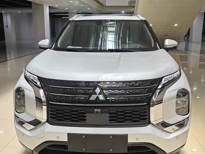 2023 Mitsubishi Outlander