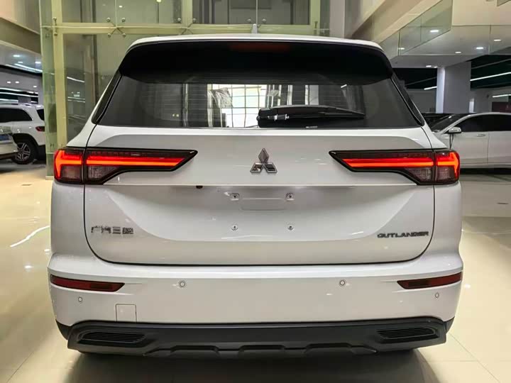 2023 Mitsubishi Outlander