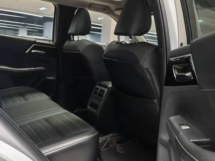 Mitsubishi Outlander 2023 2023款 1.5T CVT两驱尊享版 5座