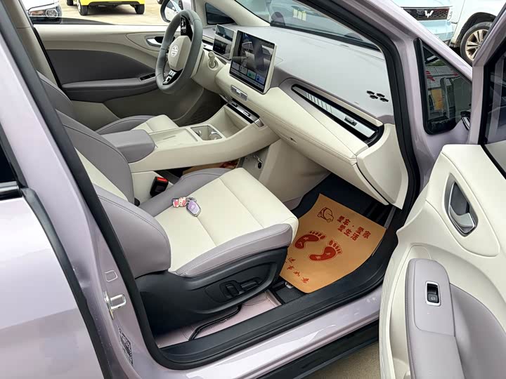 Фото 4 - MG Motor 4 EV