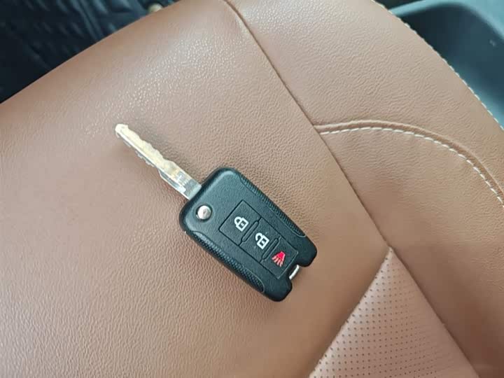 Dongfeng Rich 6 2021 2021款 2.3T自动两驱柴油豪华型长货箱M9T