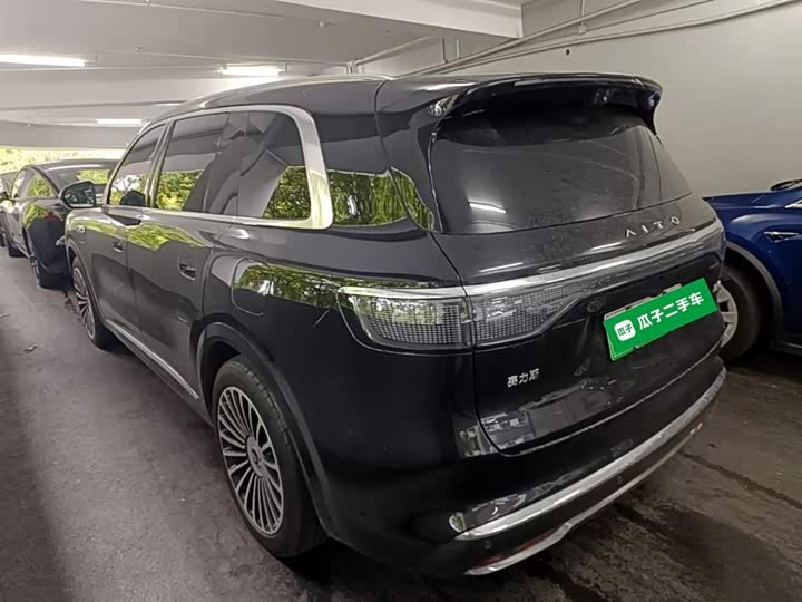 Aito M8 2025 2025款 增程 Max+版 53.4kWh 6座版 (192线激光雷达）