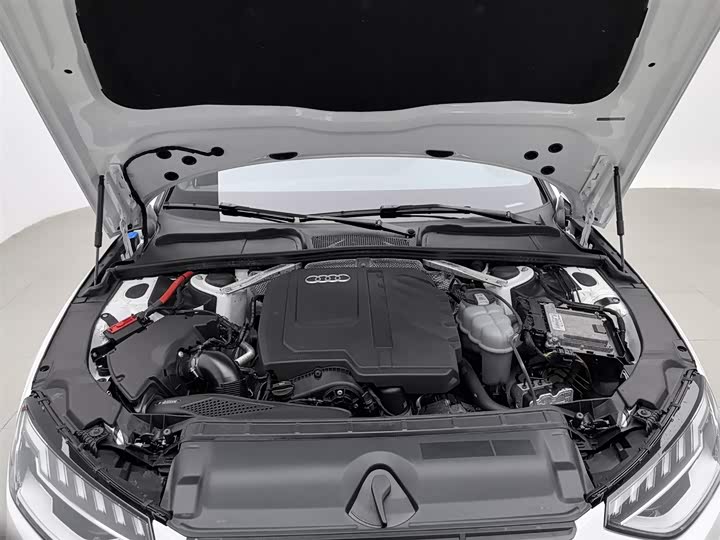 Zdjęcie 6 - Audi A4L