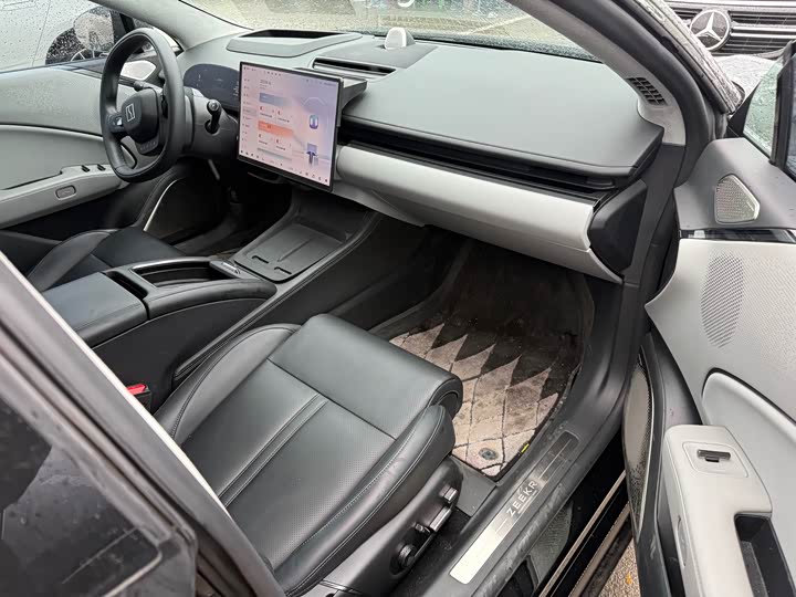 Zeekr 007 2025 2025款 后驱智驾版 75kWh