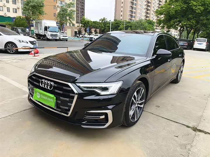 Фото 1 - Audi A6L