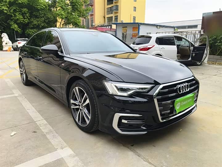 Фото 4 - Audi A6L