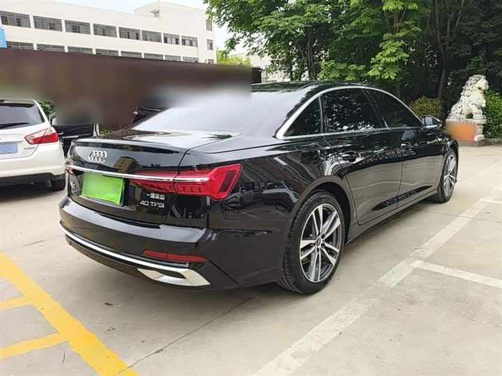 Фото 7 - Audi A6L