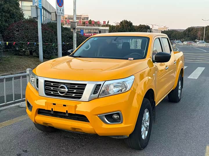 Nissan Navara 2021 2021款 2.5L 改款 手动两驱智尊型QR25