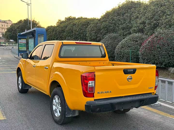 Nissan Navara 2021 2021款 2.5L 改款 手动两驱智尊型QR25