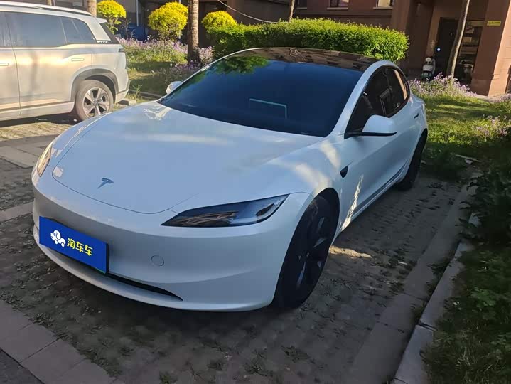 Tesla Model 3 2025 2025款 后轮驱动版