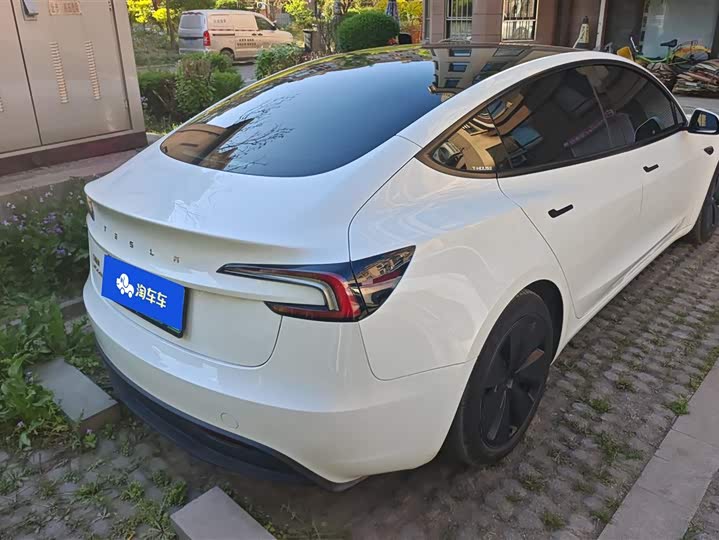 Tesla Model 3 2025 2025款 后轮驱动版