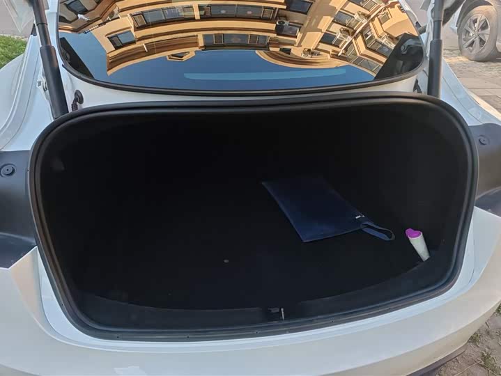Tesla Model 3 2025 2025款 后轮驱动版