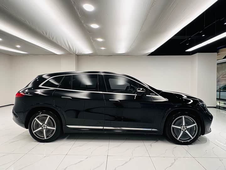 2023 Mercedes-Benz EQS SUV