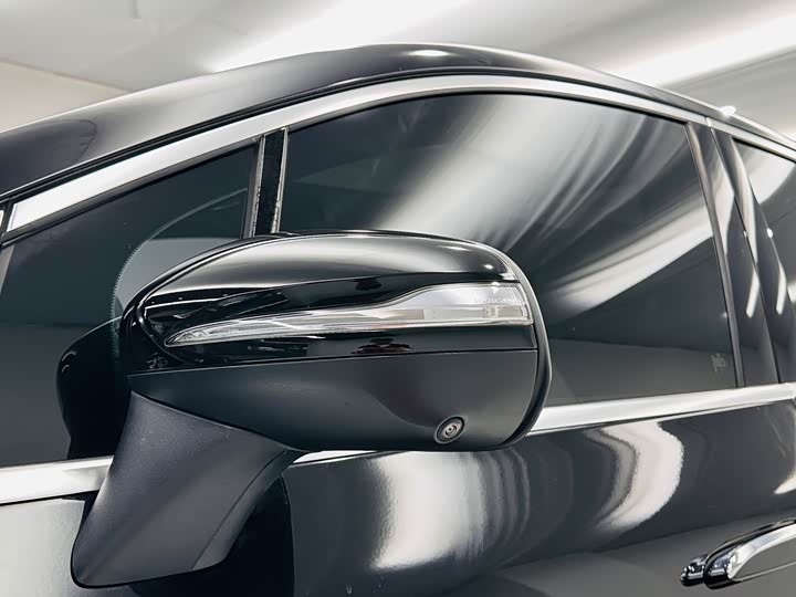 Фото 9 - Mercedes-Benz EQS SUV