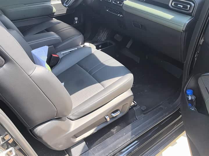 Baojun Yep 2023 2023款 智尊版