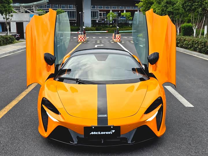 McLaren Artura 2023 2023款 3.0T Hybrid 标准型
