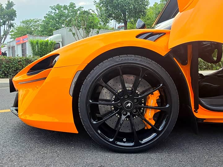 McLaren Artura 2023 2023款 3.0T Hybrid 标准型
