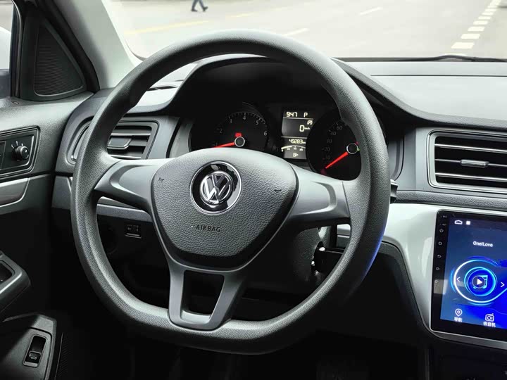 Фото 8 - Volkswagen Lavida