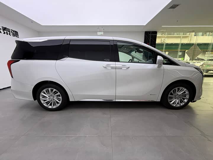 Buick GL8 Century 2025 2025款 2.0T 七座蕴世版
