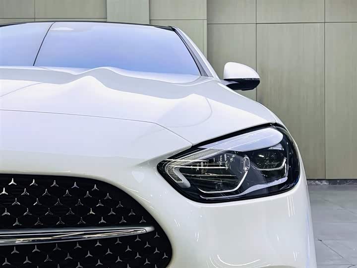 Photo 7 - Mercedes-Benz C-Class Hybrid