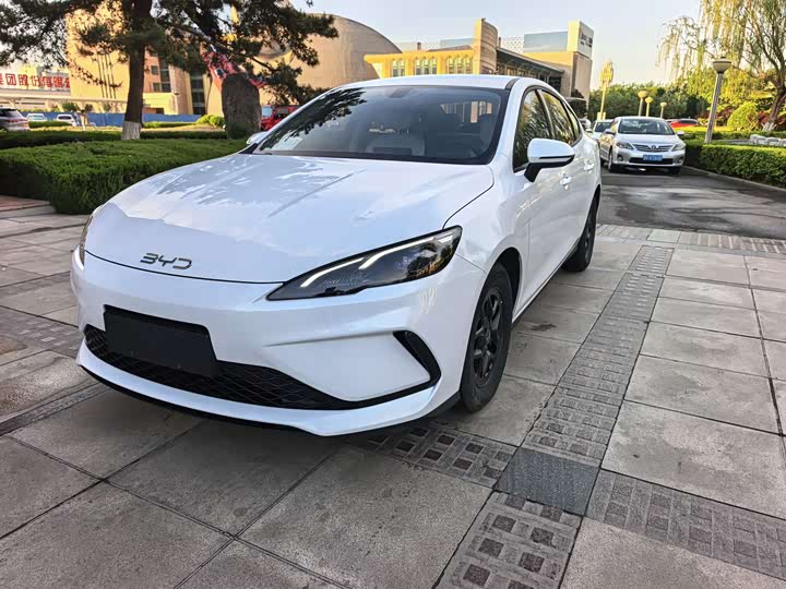 BYD Seal 05 DM-i Hybrid 2025 2025款 DM-i 智驾版 55KM豪华型