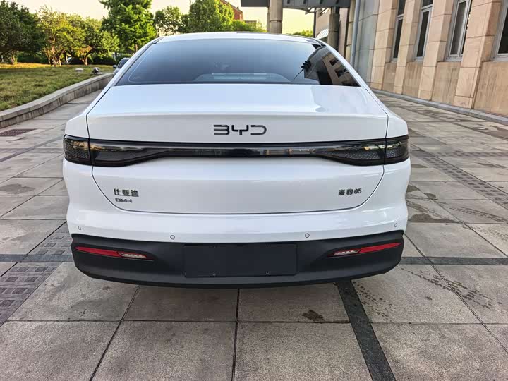 BYD Seal 05 DM-i Hybrid 2025 2025款 DM-i 智驾版 55KM豪华型