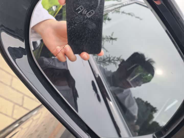 Фото 6 - Hongqi HS3 Hybrid