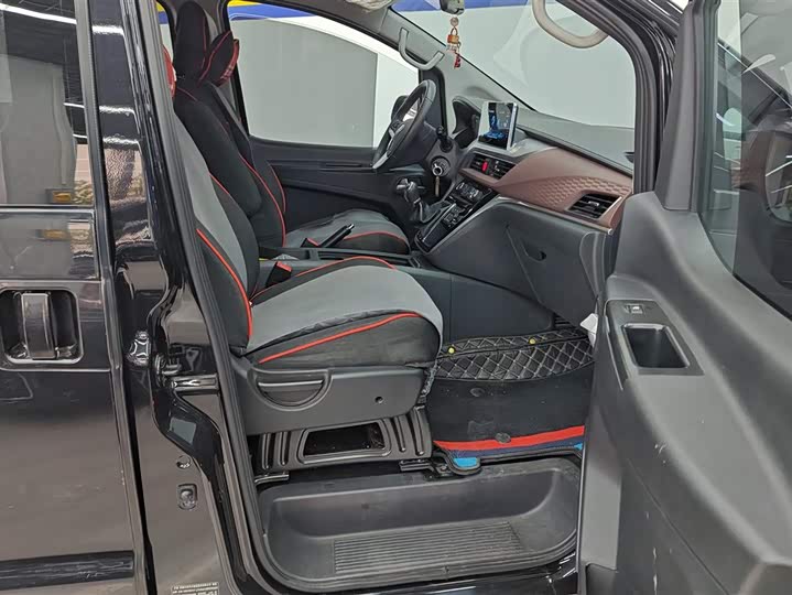 JAC Refine M3 2022 2022款 1.5T 7座标准版