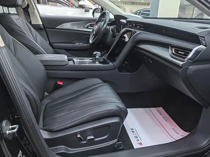 Фото 9 - Hongqi H5