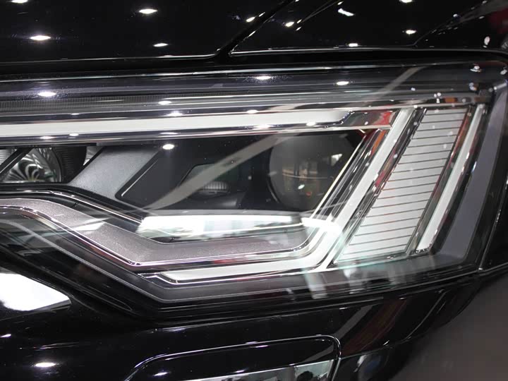 Фото 6 - Audi A6L