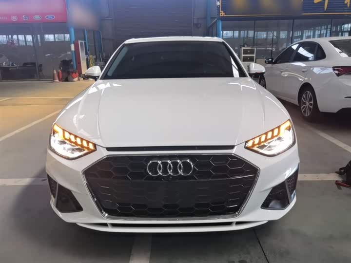 Фото 3 - Audi A4L