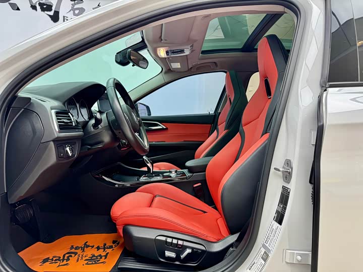 BMW 1 Series 2023 2023款 125i M运动曜夜版