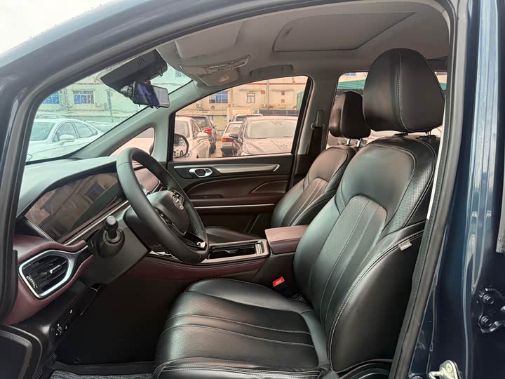 Фото 7 - GAC Trumpchi M6