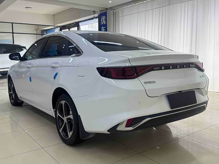 Geely Emgrand L 2022 2022款 1.4T CVT旗舰型