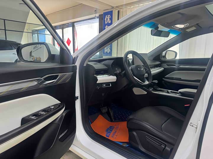 Geely Emgrand L 2022 2022款 1.4T CVT旗舰型