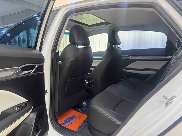 Geely Emgrand L 2022 2022款 1.4T CVT旗舰型