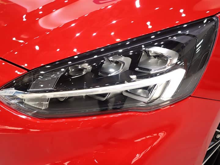 Ford Focus 2021 2021款 三厢 EcoBoost 180 自动ST Line