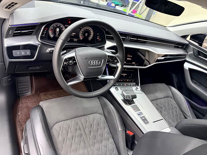 Zdjęcie 6 - Audi A7L