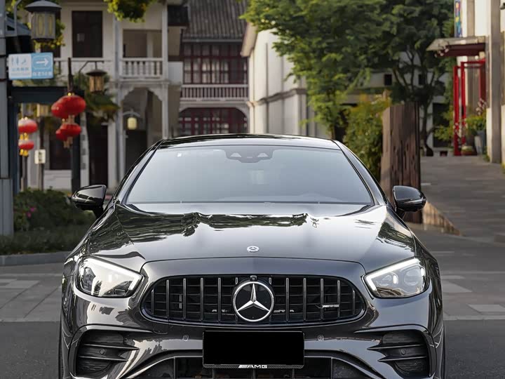 Photo 2 - Mercedes-Benz E-Class AMG