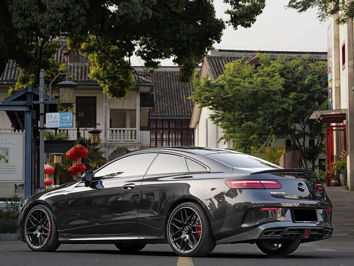 Photo 4 - Mercedes-Benz E-Class AMG