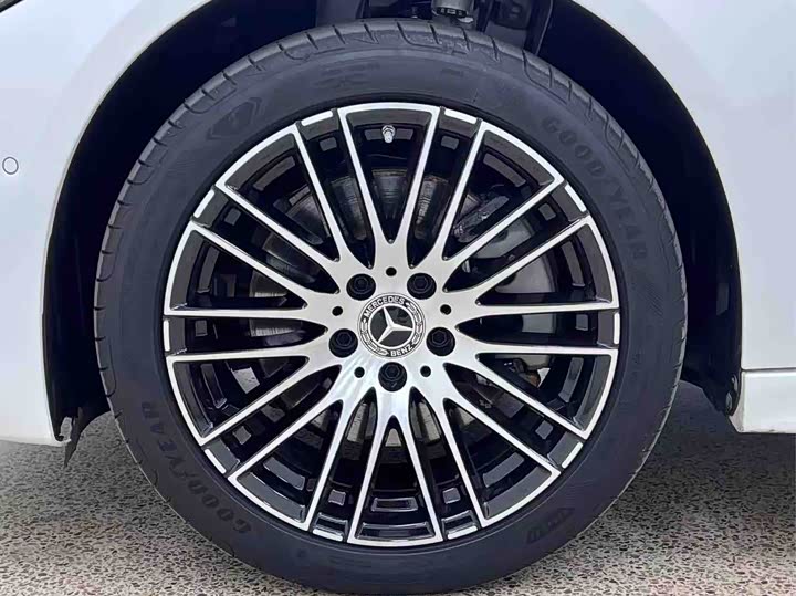 Фото 4 - Mercedes-Benz C-Class