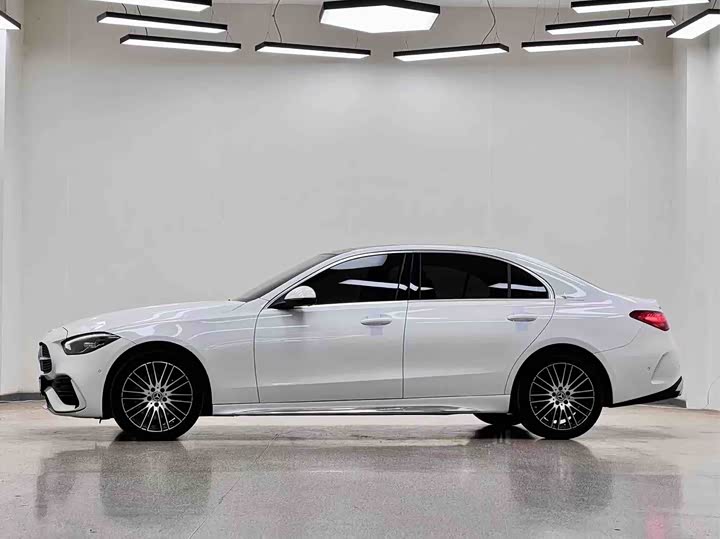 Фото 5 - Mercedes-Benz C-Class