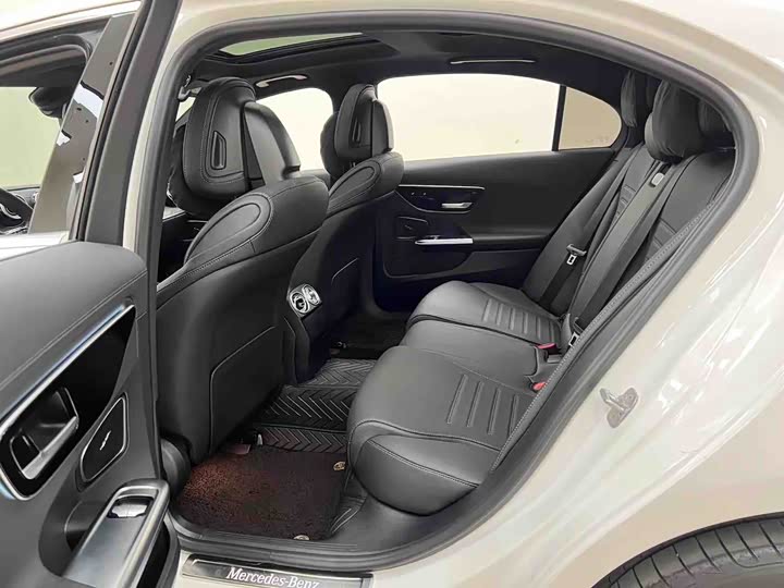Фото 9 - Mercedes-Benz C-Class
