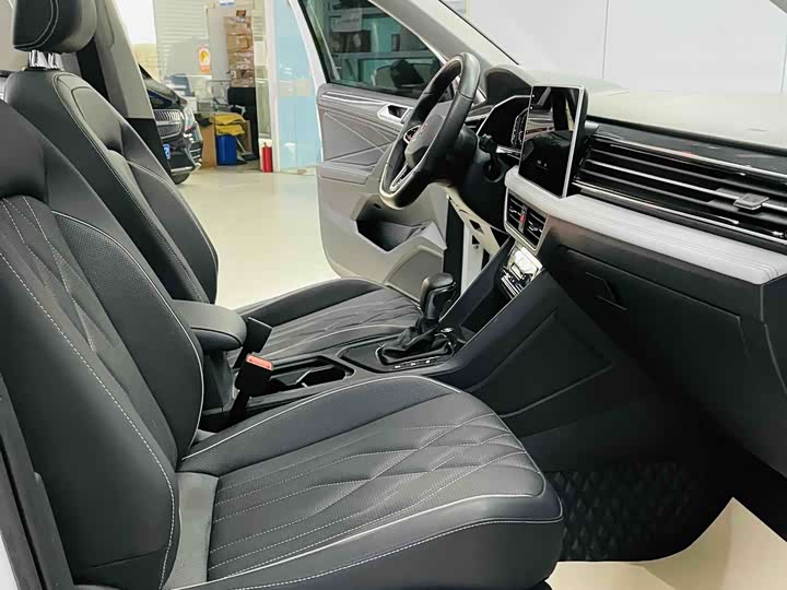 Фото 6 - Volkswagen Tiguan L Pro