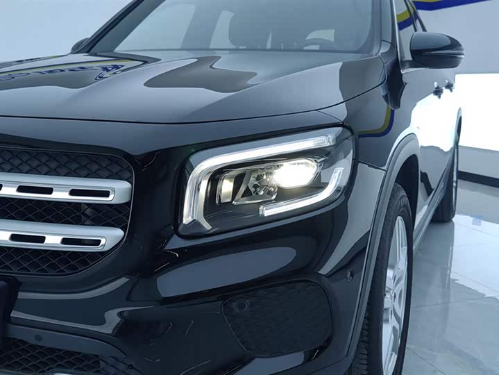 Mercedes-Benz GLB-Class 2022 2022款 改款二 GLB 200 时尚型