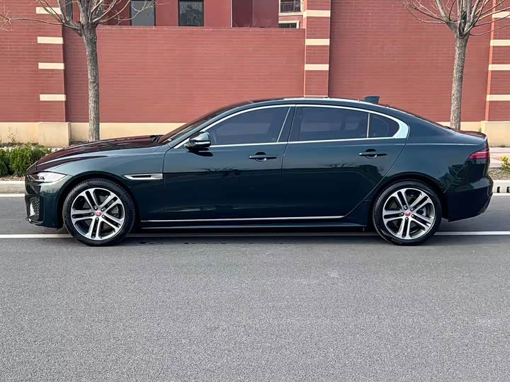 Jaguar XE L 2024 2024款 2.0T 250PS R-DYNAMIC S进取运动版