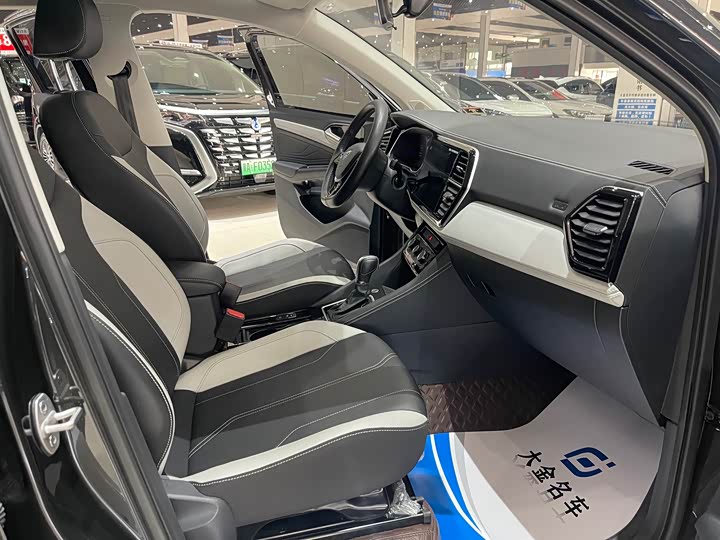 Jetta VS7 2024 2024款 千里江山 280TSI 自动荣耀版