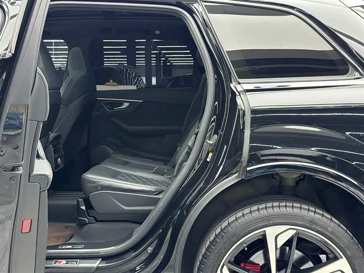 Audi SQ7 2024 2024款 4.0 TFSI 暗夜骑士版