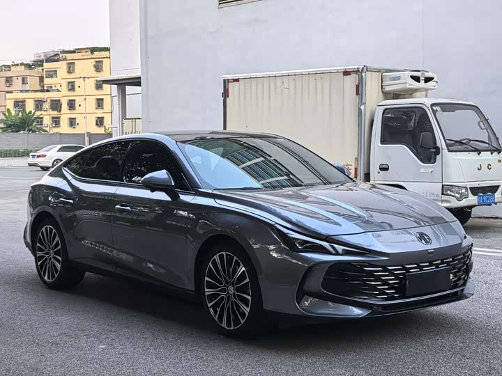 Zdjęcie 3 - MG Motor 7